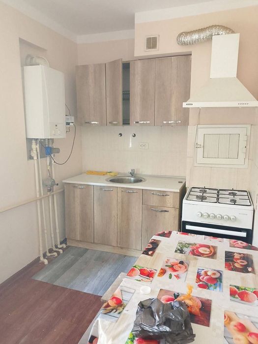 Ganga ,NBU Ning yonida Ġofur Ğulom metro