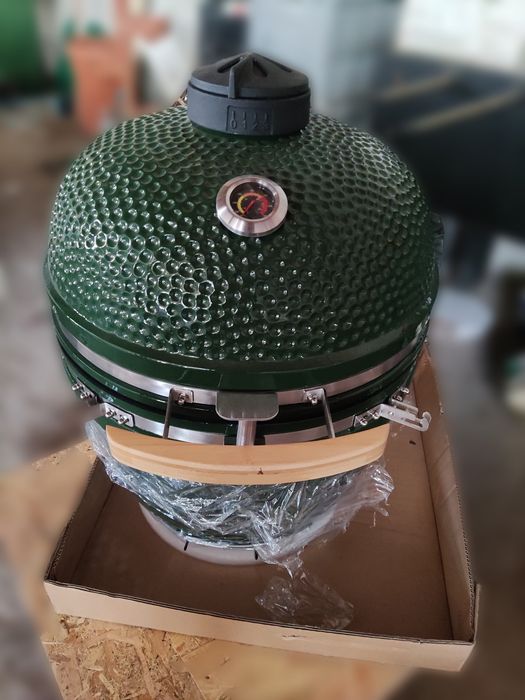 Vand grătar tip kamado