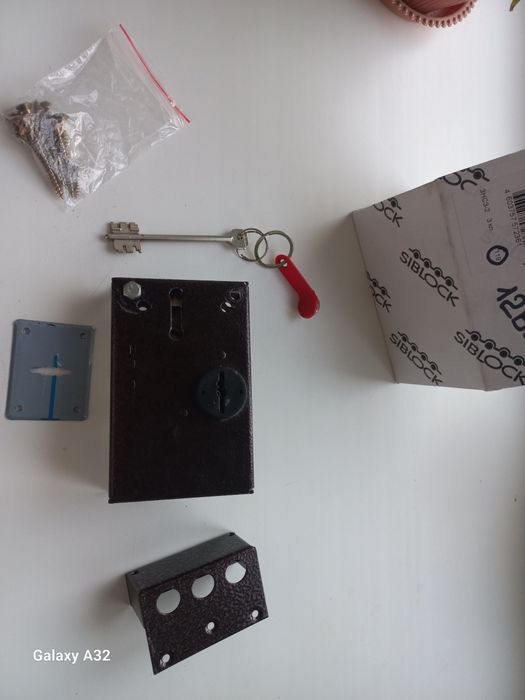 Срочно продам замок !!!