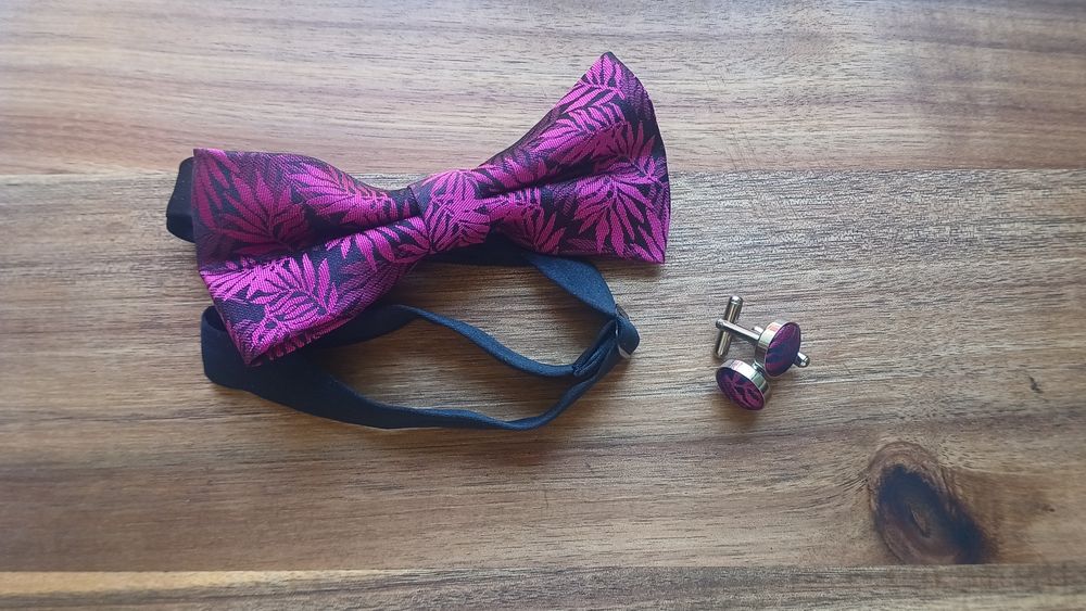 НОВО Папионка от 100% коприна с копчета за ръкавели