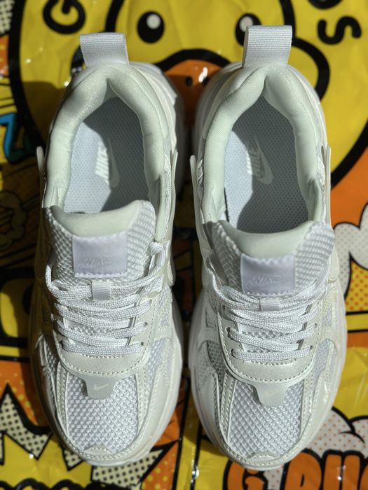 Обувки  NIKE V2K RUN