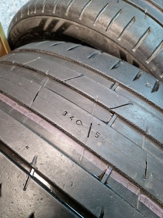 Продам 295/40/R21 Лето