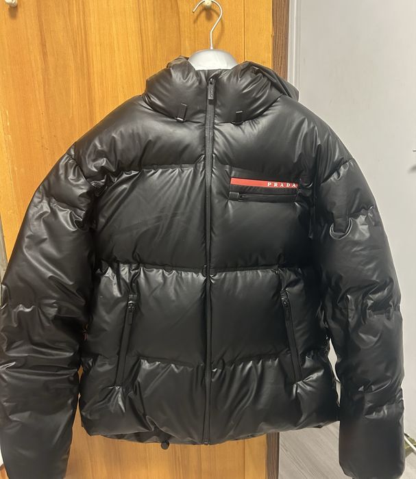 Geaca Prada de iarna