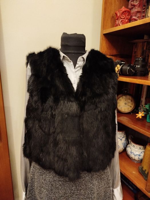 Vestă pătrată din blană naturală