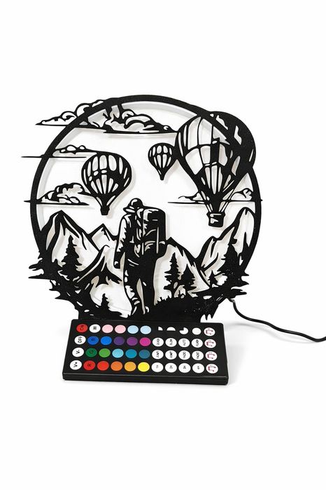 Настолна лампа с уникален дизайн