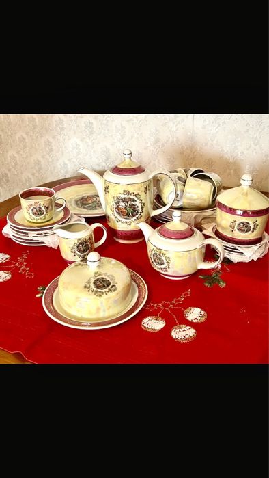 Продам чайный сервиз « Мадонна» , ГДР