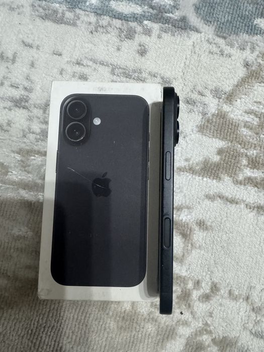 Продам IPhone 16
