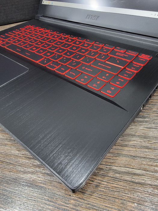 12-ядерный, игровой i5 ноутбук MSI GF65 Thin 10UE