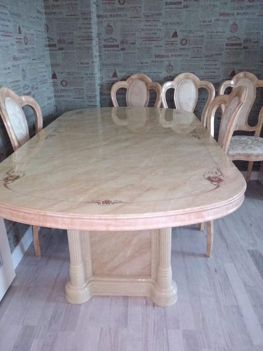 Продаётся гостиная мебель