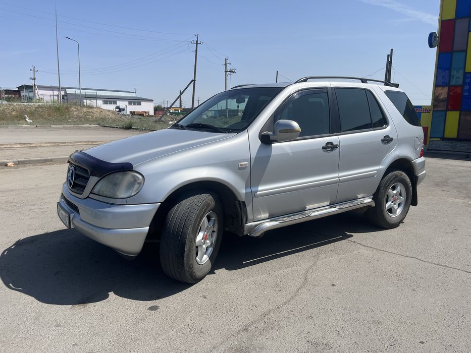Мерседес ML320 в отличном состояний