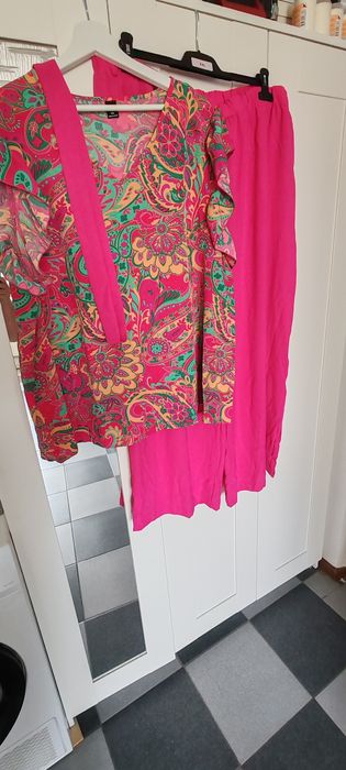 Vând set 2 piese mărimea 4xl