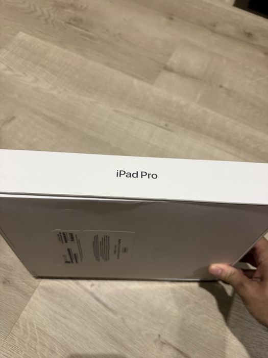 Продам ipad pro 12.9 дюймов, М1