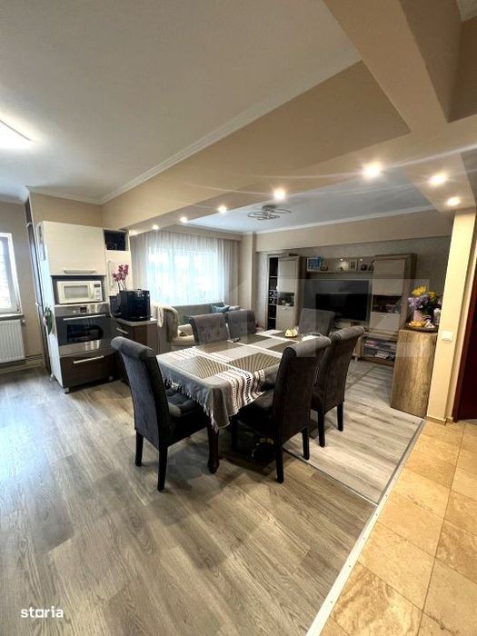 Apartament 4 camere, 86 mp, balcon, 2 bai, etaj intermediar, Manastur