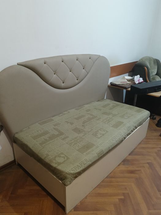 Продам диван тахта