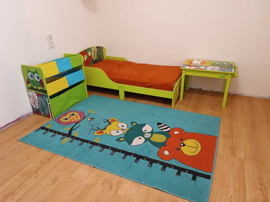 Детско обзавеждане - легло + матрак, маса и шкаф за играчки, U-grow