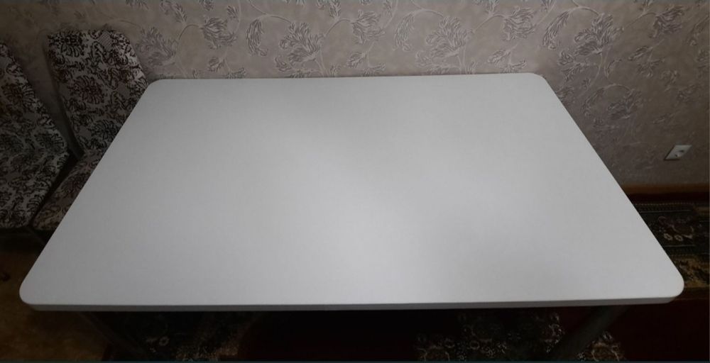 Белый стол элитный