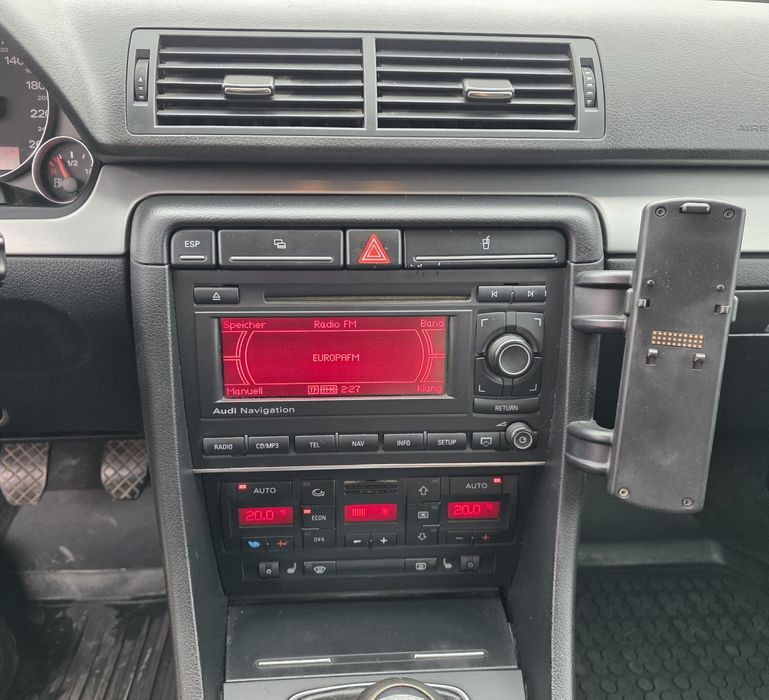 Audi A4 2.0 TDI 170CP S-Line