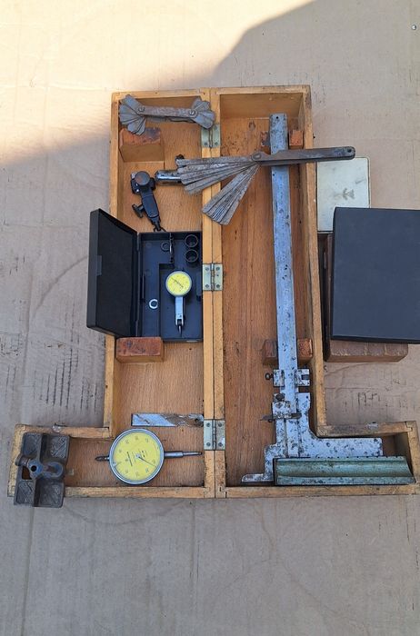 Șubler trasat de inălțime 0-300 șiTabla arc OLC 60