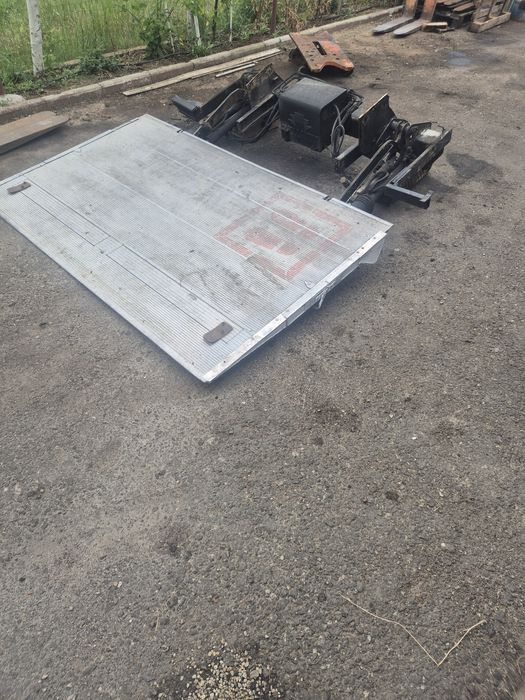 Oblon hidraulic lift 12v 750kg pt iveco 3.5t