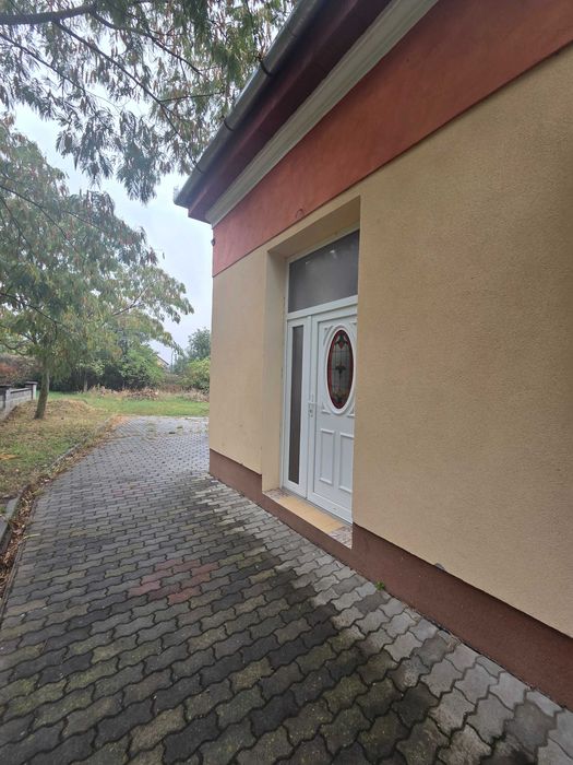 Casa Deosebita  cu teren in suprafata de 2700 mp zona Cuvin