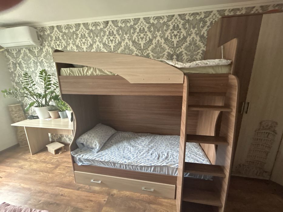 Двухярусная кровать