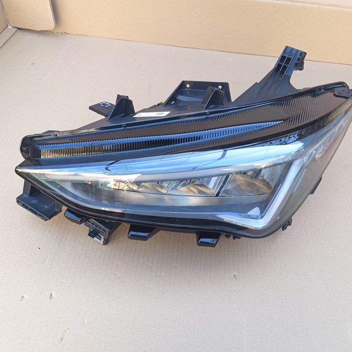 Ляв фар Cupra Born 10F941007K