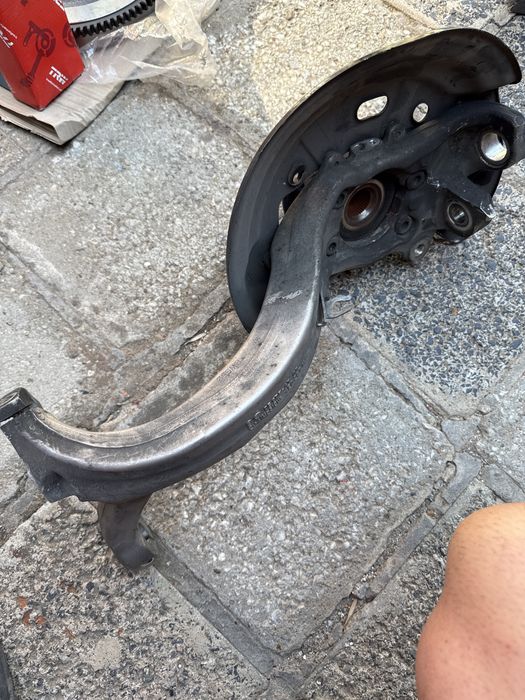 Преден десен шенкел за ауди а8 2005