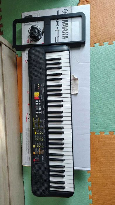 Pian electronic YAMAHA PSR-F52 fara dinamica