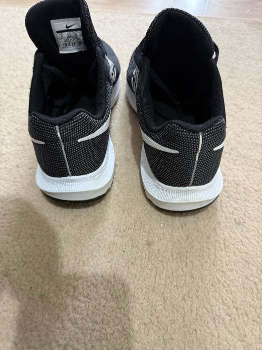 Adidasi nike in stare foarte buma