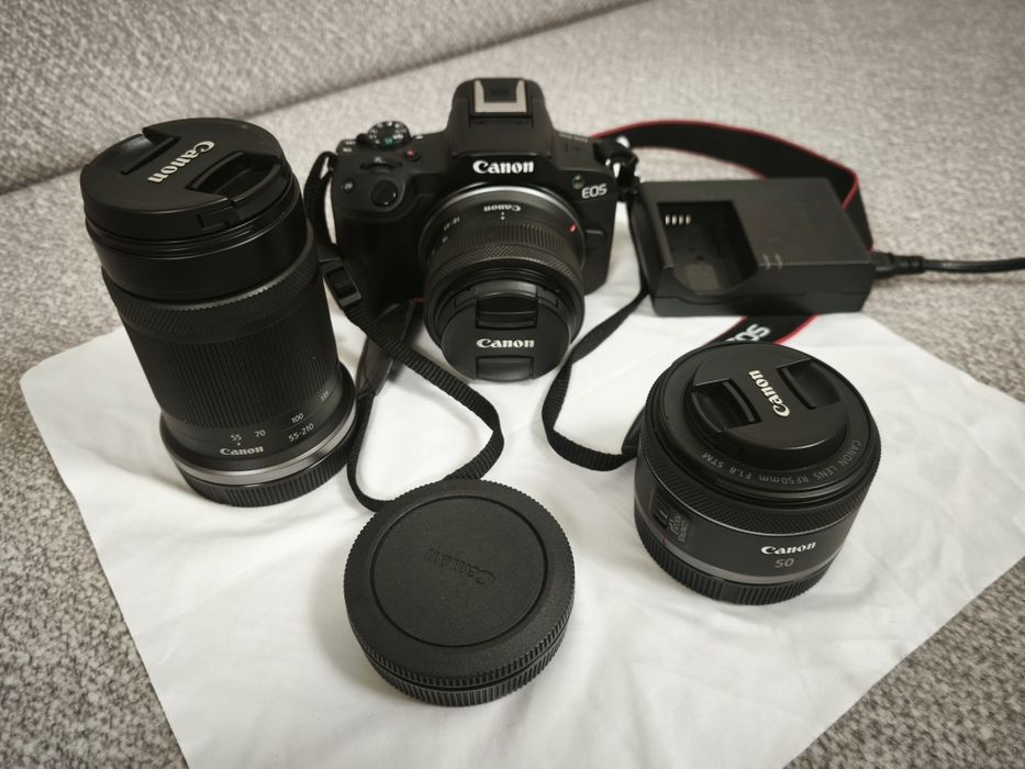 Kit Complet Canon EOS R50 (4888 cadre) + 3 Obiective + Cadou Rucsac Caruba