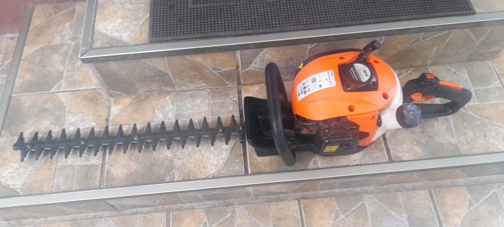 Foarfeca de tuns gard viu