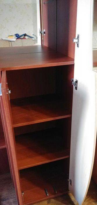 Продажа стенки в гостиную комнату