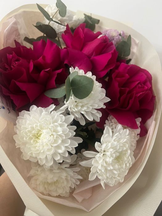 Продается свежие букеты по 7-8000 тг