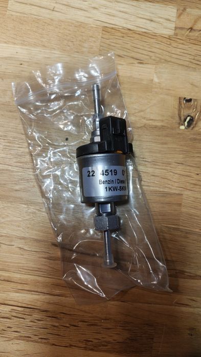 Помпа за дизелова печка 24v нова