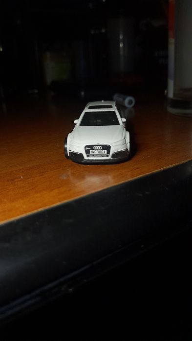 Lot  machete auto – Hot Wheels Audi RS6, Bugatti | Stare foarte bună
