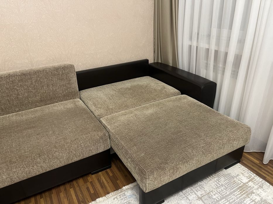 Продается диван в хорошем состоянии