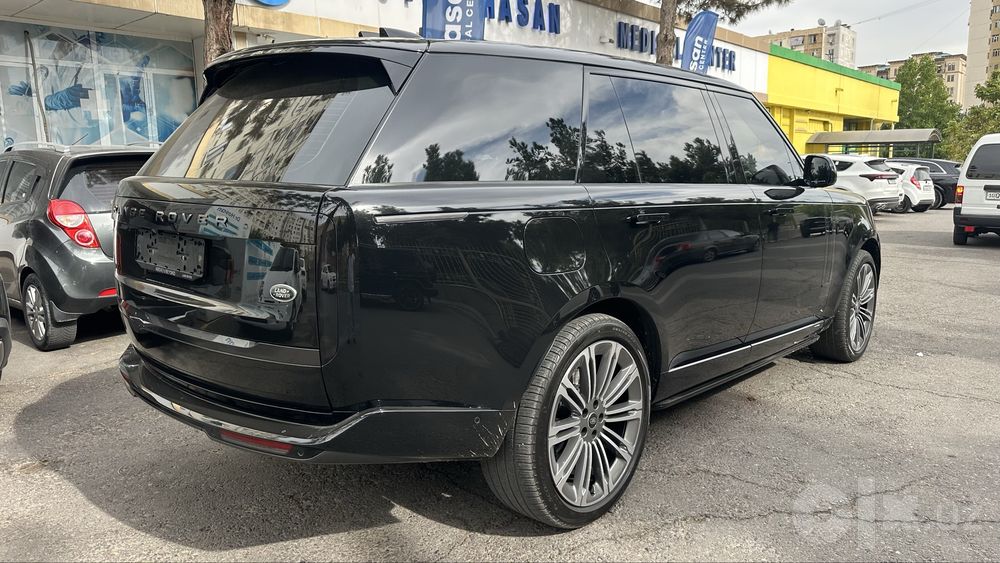 Range Rover P530 Long 2023 год
