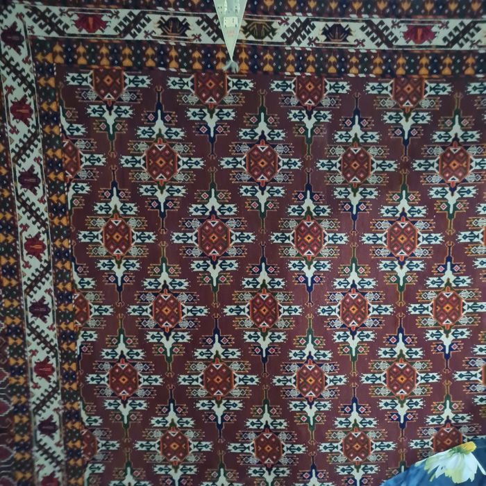 Срочно продается антиикварный ковер