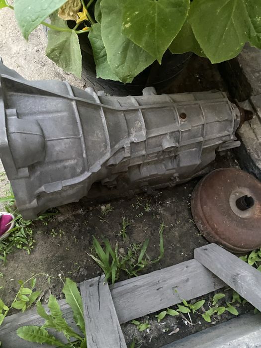 Продам коробку на бмв 525 е34 кузов.