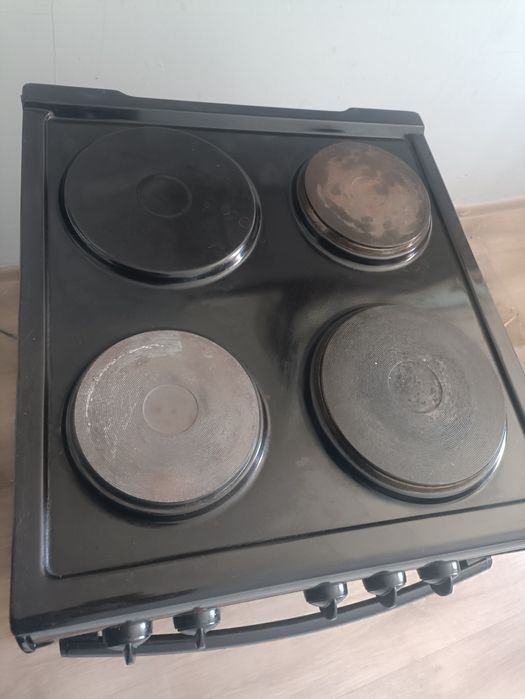 Продам плиту электрическую