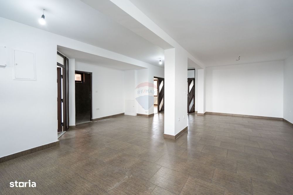 De vânzare casă cu 5 camere, teren 1000 mp Oncea, Calea Bihorului