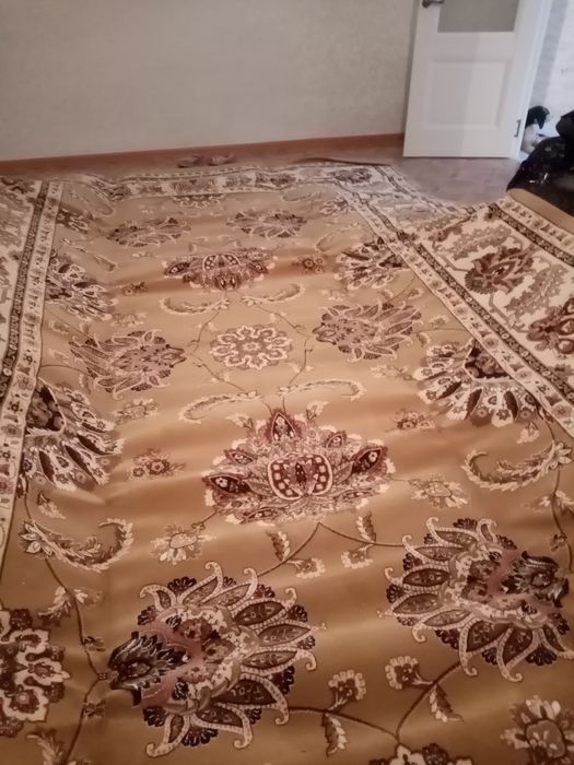 Продается срочно новый ковёр 3на 5