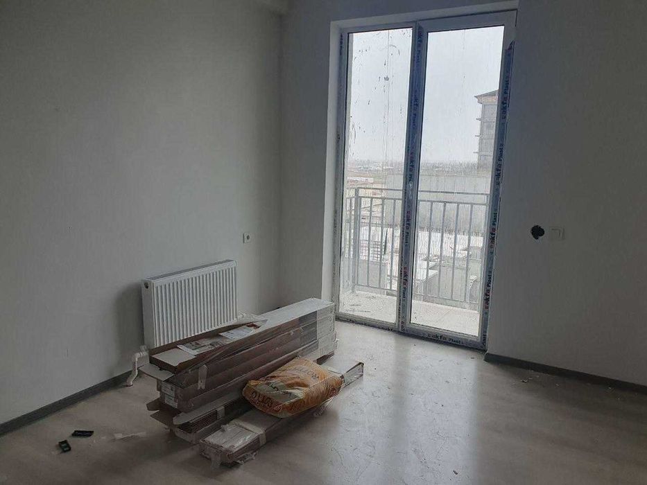 Тошкент вилояти Нурофшон шаҳар 75 кв 6 этаж 3 хонали уй сотилади