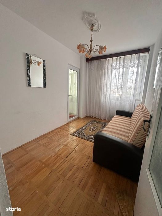 De vanzare apartament cu 4 camere,2 bai și 2 balcoane,etaj intermediar