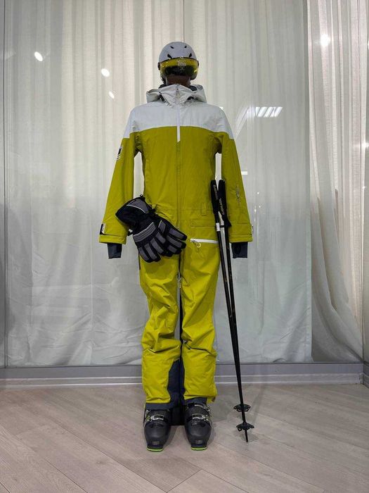 Скидка 10% Фирменный комбинезон Cool zone для лыж и сноуборда.