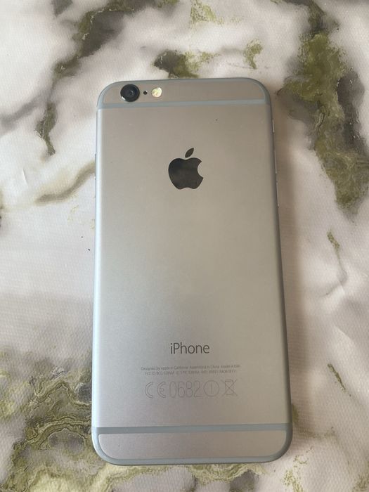 Продам айфон 6