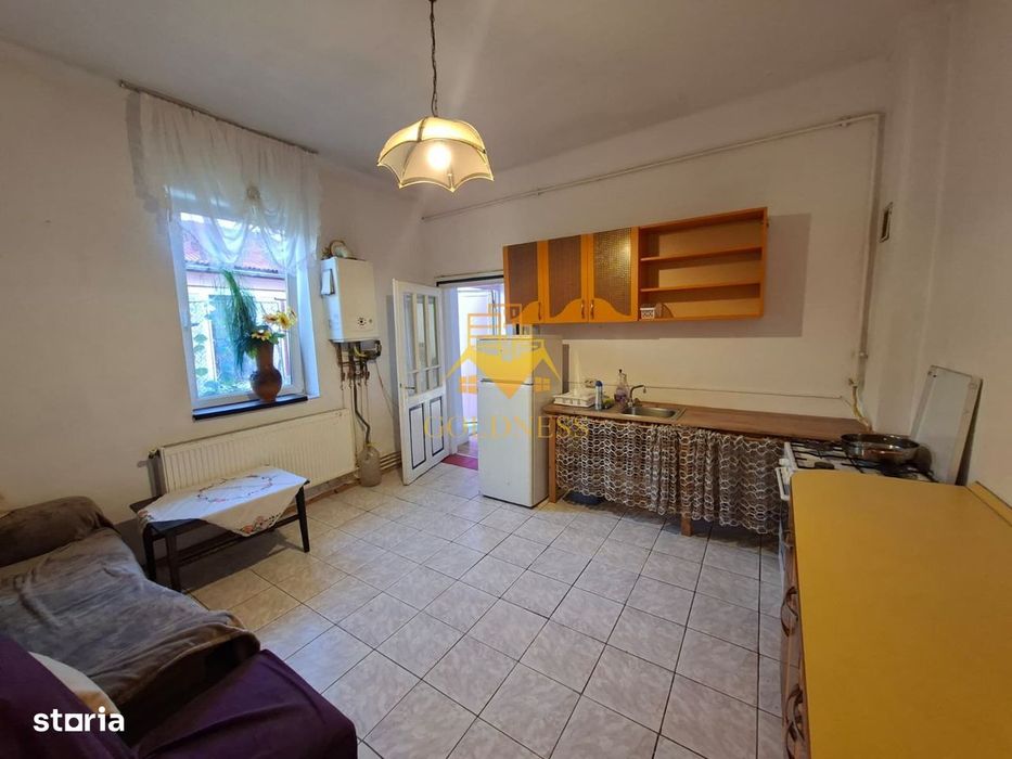 Apartament 2 camere la casa! Piata Cipariu, 85 mp! Curte proprie!