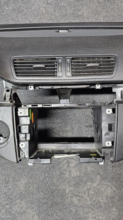 plansa bord volkswagen passat b6