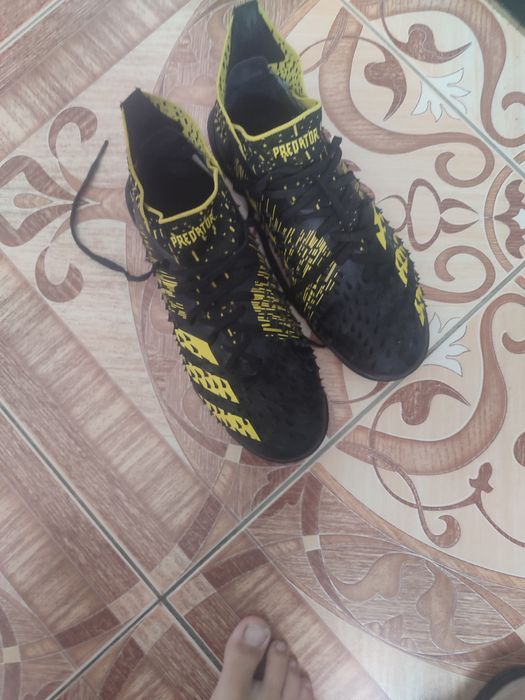 Сараканожки бутсы