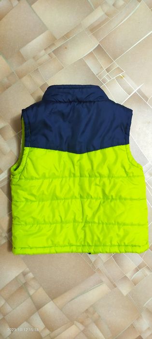 Продаю детскую жилетку